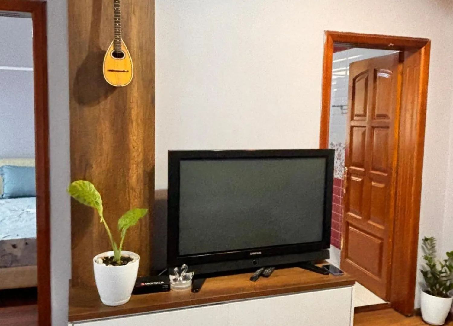 Meda'S Apartment Тирана